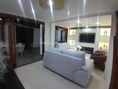 Casa de 3 alcobas en venta en Calasanz Parte Baja, Medellín, 88 m² · foto 2 de 20