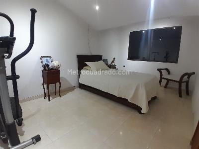 Casa de 3 alcobas en venta en Calasanz Parte Baja, Medellín, 88 m² · foto 12 de 20