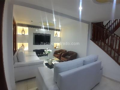 Casa de 3 alcobas en venta en Calasanz Parte Baja, Medellín, 88 m² · foto 3 de 20