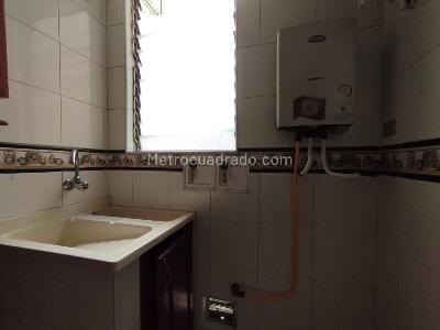 Apartamento de 3 alcobas en venta en El Poblado Loma Del Indio, Medellín, 70 m² · foto 6 de 15