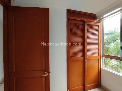 Apartamento de 3 alcobas en venta en El Poblado Loma Del Indio, Medellín, 70 m² · foto 9 de 15