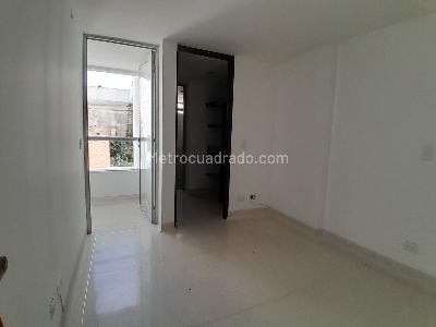 Apartamento de 4 alcobas en venta en Calasanz Parte Baja, Medellín, 122 m² · foto 8 de 20