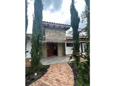 Casa de 5 alcobas en venta en Club Campestre Llanogrande, Rionegro · foto 4 de 20