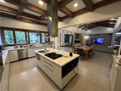 Casa de 5 alcobas en venta en Club Campestre Llanogrande, Rionegro · foto 9 de 20