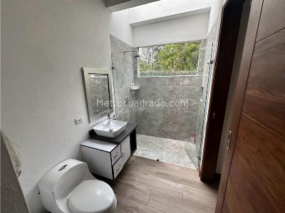 Casa de 5 alcobas en venta en Club Campestre Llanogrande, Rionegro · foto 17 de 20