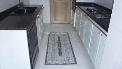 Apartamento de 3 alcobas en venta en Santa Barbara Occidental, Bogotá, 160 m² · foto 14 de 20
