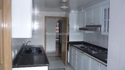 Apartamento de 3 alcobas en venta en Santa Barbara Occidental, Bogotá, 160 m² · foto 2 de 20