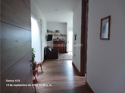 Casa de 3 alcobas en venta en Macadamia, La Calera, 380 m² · foto 3 de 20