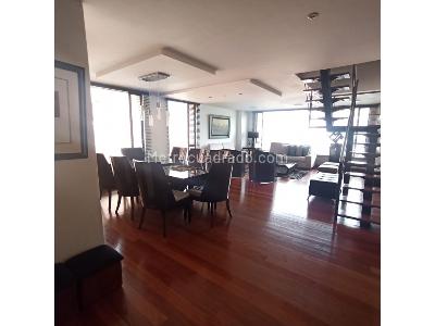 Apartamento de 3 alcobas en venta en Chico Navarra, Bogotá, 154 m² · foto 12 de 18