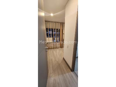 Apartaestudio en venta en Bella Suiza, Bogotá, 40 m² · foto 3 de 18