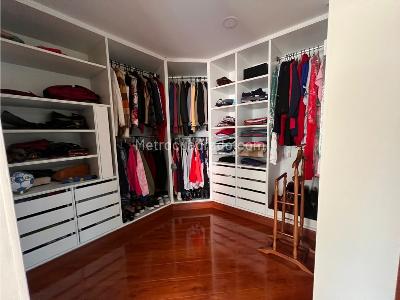 Apartamento de 3 alcobas en venta en Bosques De Pinos, Bogotá, 297 m² · foto 9 de 20
