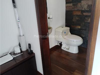 Apartamento de 3 alcobas en venta en Los Rosales, Bogotá, 160 m² · foto 5 de 19