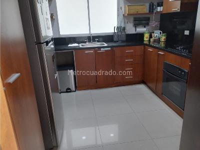 Apartamento de 3 alcobas en venta en Los Rosales, Bogotá, 160 m² · foto 9 de 19