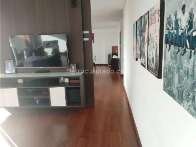 Apartamento de 3 alcobas en venta en Los Rosales, Bogotá, 160 m² · foto 12 de 19