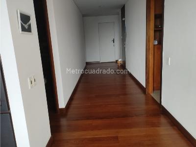 Apartamento de 3 alcobas en venta en Los Rosales, Bogotá, 160 m² · foto 13 de 19