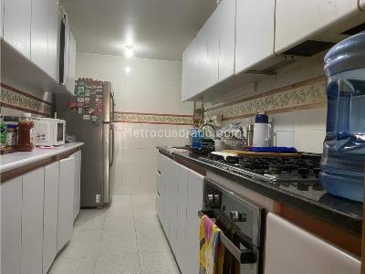 Apartamento de 3 alcobas en venta en Santa Barbara, Bogotá, 137 m² · foto 5 de 20