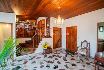 Casa de 5 alcobas en venta en Molinos Norte, Bogotá, 327 m² · foto 5 de 20