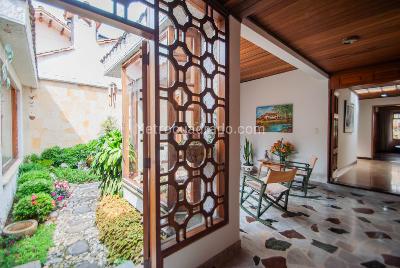 Casa de 5 alcobas en venta en Molinos Norte, Bogotá, 327 m² · foto 9 de 20