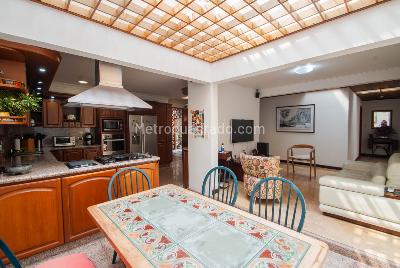 Casa de 5 alcobas en venta en Molinos Norte, Bogotá, 327 m² · foto 17 de 20
