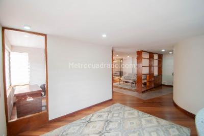 Apartaestudio en arriendo en El Nogal, Bogotá, 92 m² · foto 2 de 20