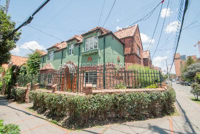 Office for rent in Quinta Camacho, Bogotá