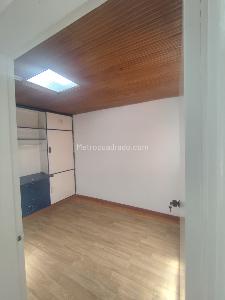 Casa de 5 alcobas en venta en Los Alcazares, Bogotá, 232 m² · foto 9 de 20