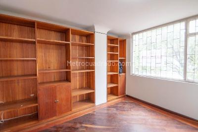 Apartamento de 4 alcobas en venta en San Luis, Bogotá, 120 m² · foto 7 de 17