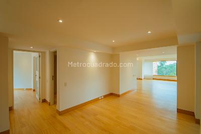 Apartamento de 3 alcobas en arriendo en Chico, Bogotá, 270 m² · foto 2 de 20