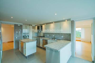 Apartamento de 3 alcobas en arriendo en Chico, Bogotá, 270 m² · foto 7 de 20