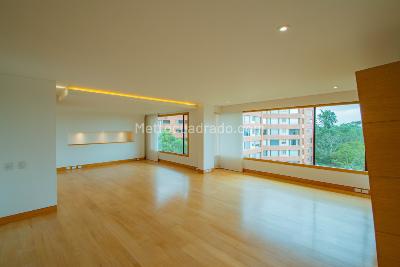 Apartamento de 3 alcobas en arriendo en Chico, Bogotá, 270 m² · foto 10 de 20