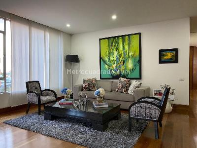 Apartamento de 3 alcobas en venta en La Cabrera, Bogotá, 241 m² · foto 7 de 18