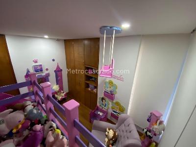 Apartamento de 3 alcobas en venta en La Cabrera, Bogotá, 241 m² · foto 16 de 18