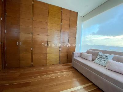 Apartamento de 3 alcobas en venta en La Cabrera, Bogotá, 241 m² · foto 17 de 18