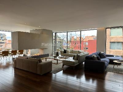 Apartamento de 4 alcobas en venta en Calle 95 8 32, Bogotá, 330 m² · foto 17 de 18