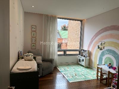 Apartamento de 4 alcobas en venta en Calle 95 8 32, Bogotá, 330 m² · foto 18 de 18