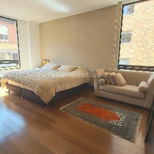 Apartamento de 3 alcobas en venta en La Cabrera, Bogotá, 181 m² · foto 5 de 17
