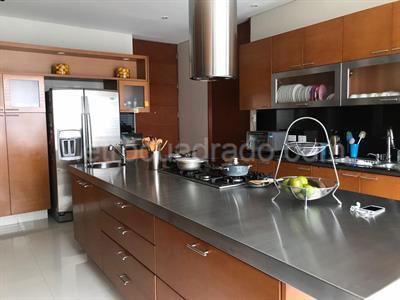 Apartamento de 3 alcobas en venta en Rosales Bella Vista, Bogotá, 285 m² · foto 6 de 13