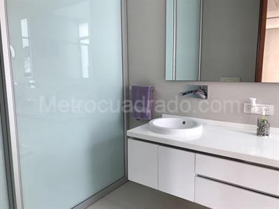 Apartamento de 3 alcobas en venta en Rosales Bella Vista, Bogotá, 285 m² · foto 3 de 13