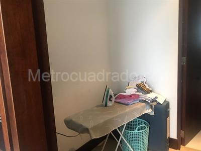 Apartamento de 3 alcobas en venta en Chico Reservado, Bogotá, 152 m² · foto 11 de 14