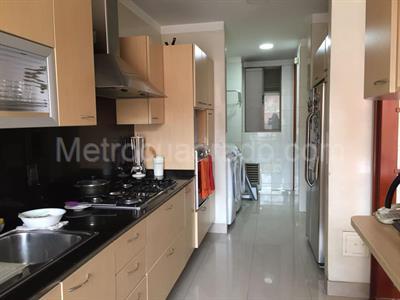 Apartamento de 3 alcobas en venta en Chico Reservado, Bogotá, 168 m² · foto 6 de 15