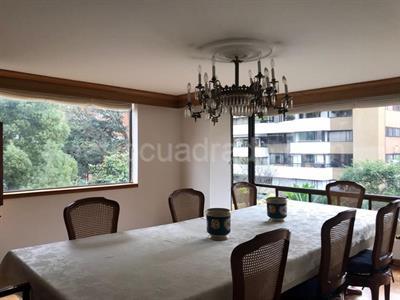 Apartamento de 4 alcobas en venta en La Cabrera, Bogotá, 262 m² · foto 3 de 13