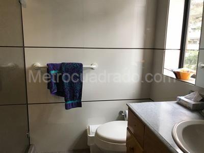 Apartamento de 4 alcobas en venta en La Cabrera, Bogotá, 262 m² · foto 9 de 13