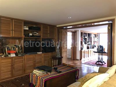 Apartamento de 4 alcobas en venta en La Cabrera, Bogotá, 262 m² · foto 10 de 13
