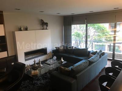 Apartamento de 3 alcobas en venta en La Cabrera, Bogotá, 210 m² · foto 2 de 20