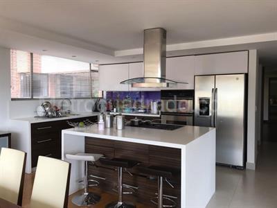 Apartamento en venta en Chico Alto, Bogotá · foto 2 de 18