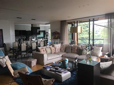 Apartamento de 3 alcobas en venta en Chico Virrey, Bogotá, 275 m² · foto 3 de 8