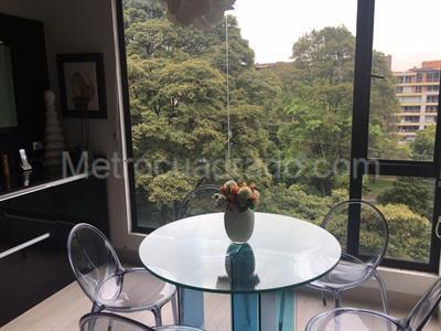 Apartamento de 3 alcobas en venta en Chico Virrey, Bogotá, 275 m² · foto 7 de 8