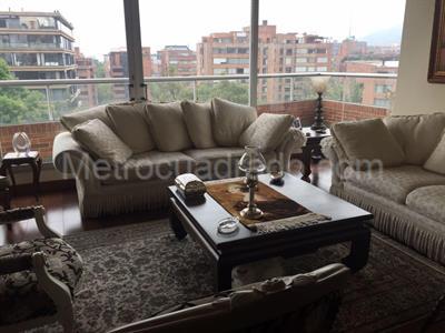 Apartamento de 3 alcobas en venta en La Cabrera, Bogotá, 270 m² · foto 4 de 5