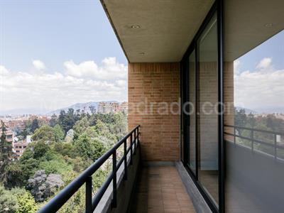 Apartamento de 3 alcobas en venta en Altos De Cabrera, Bogotá, 163 m² · foto 2 de 12
