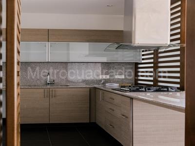 Apartamento de 3 alcobas en venta en Altos De Cabrera, Bogotá, 163 m² · foto 3 de 12